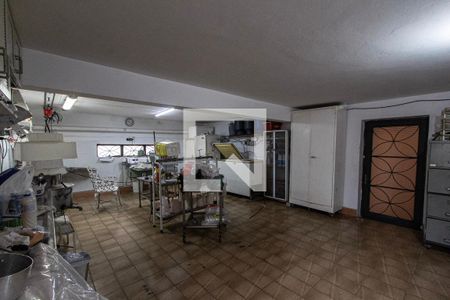 Casa para alugar com 400m², 4 quartos e 4 vagas Casa para alugar com 400m², 4 quartos e 4 vagasÁrea Externa