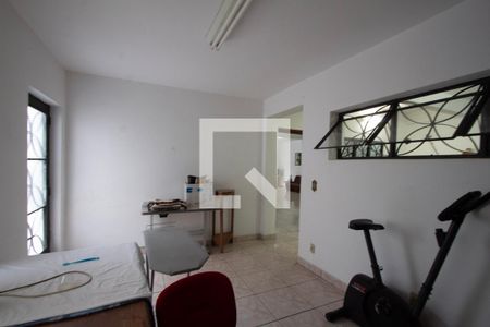 Casa para alugar com 400m², 4 quartos e 4 vagas Casa para alugar com 400m², 4 quartos e 4 vagasQuarto de Serviço