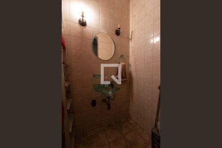 Casa para alugar com 400m², 4 quartos e 4 vagas Casa para alugar com 400m², 4 quartos e 4 vagasBanheiro