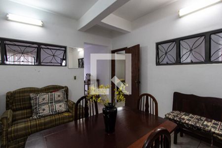 Casa para alugar com 400m², 4 quartos e 4 vagas Casa para alugar com 400m², 4 quartos e 4 vagasSala 2