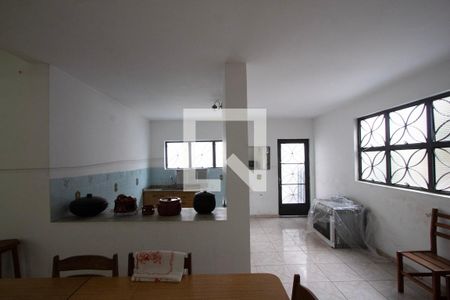 Casa para alugar com 400m², 4 quartos e 4 vagas Casa para alugar com 400m², 4 quartos e 4 vagasCozinha 2