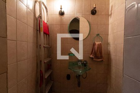 Casa para alugar com 400m², 4 quartos e 4 vagas Casa para alugar com 400m², 4 quartos e 4 vagasBanheiro