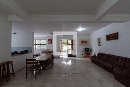 Casa para alugar com 400m², 4 quartos e 4 vagas Casa para alugar com 400m², 4 quartos e 4 vagasSala 2