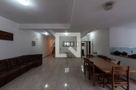Casa para alugar com 400m², 4 quartos e 4 vagas Casa para alugar com 400m², 4 quartos e 4 vagasSala 2