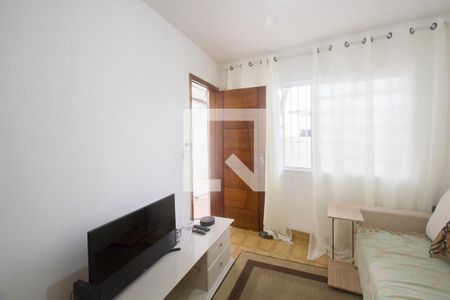 Sala de casa para alugar com 2 quartos, 79m² em Várzea de Baixo, São Paulo