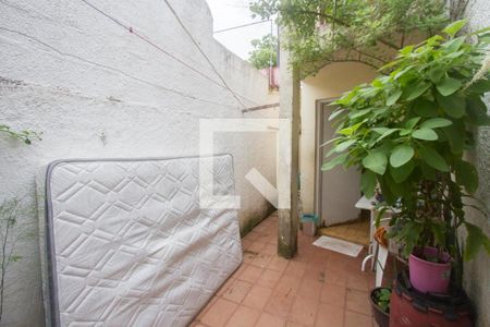 Casa à venda com 79m², 2 quartos e 2 vagas Casa à venda com 79m², 2 quartos e 2 vagasQuintal