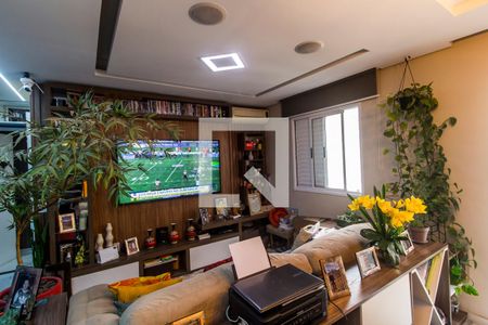 Sala de TV de apartamento à venda com 1 quarto, 59m² em Jardim Tupanci, Barueri