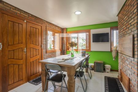 Cozinha de casa à venda com 3 quartos, 264m² em Jardim do Salso, Porto Alegre