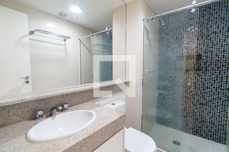 Banheiro de apartamento à venda com 1 quarto, 53m² em Vila Guarani, São Paulo