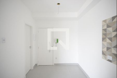 Sala/ Cozinha de apartamento à venda com 2 quartos, 33m² em Vila Monumento, São Paulo