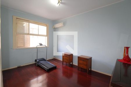 Quarto 2 de apartamento para alugar com 2 quartos, 130m² em Floresta, Porto Alegre