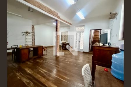 Sala de casa à venda com 2 quartos, 600m² em Gávea, Rio de Janeiro