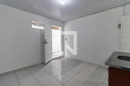 Cozinha de casa para alugar com 1 quarto, 60m² em Vila Brasilina, São Paulo