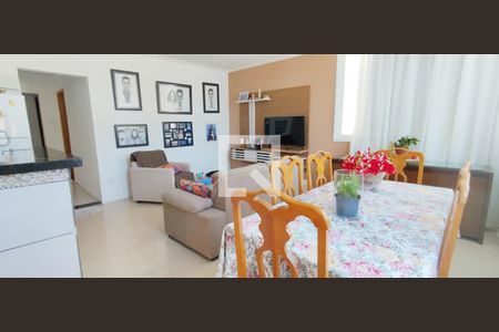 Sala de casa para alugar com 3 quartos, 186m² em Jardim das Margaridas, Salvador