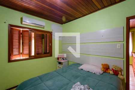 Suíte de casa à venda com 3 quartos, 170m² em Coronel Aparicio Borges, Porto Alegre