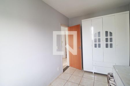 Quarto 2 de apartamento para alugar com 2 quartos, 44m² em Chácaras Tubalina E Quartel, Uberlândia