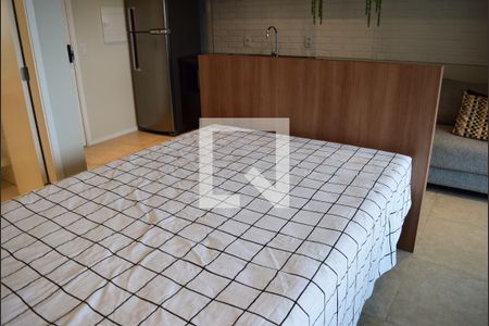 Detalhe da cama de kitnet/studio à venda com 1 quarto, 33m² em Pinheiros, São Paulo