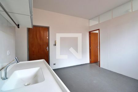 Sala/Cozinha de kitnet/studio para alugar com 1 quarto, 40m² em Santa Teresinha, Santo André