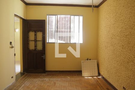 Casa à venda com 150m², 5 quartos e 2 vagasSala