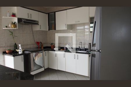 Cozinha de casa à venda com 3 quartos, 200m² em Vila Galvão, Jundiaí