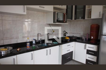 Cozinha de casa à venda com 3 quartos, 200m² em Vila Galvão, Jundiaí