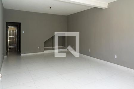 Sala de casa à venda com 3 quartos, 270m² em Taquara, Rio de Janeiro