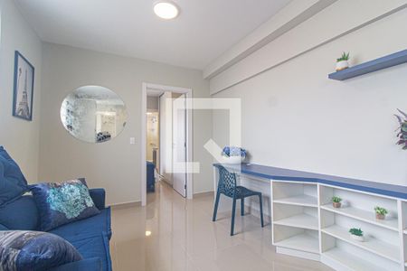 Sala de kitnet/studio para alugar com 1 quarto, 38m² em Centro, Curitiba