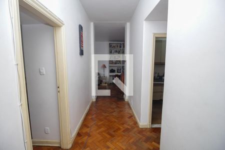 Corredor de apartamento à venda com 3 quartos, 133m² em Laranjeiras, Rio de Janeiro