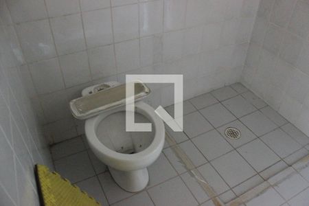 Banheiro de apartamento para alugar com 2 quartos, 55m² em Picanço, Guarulhos