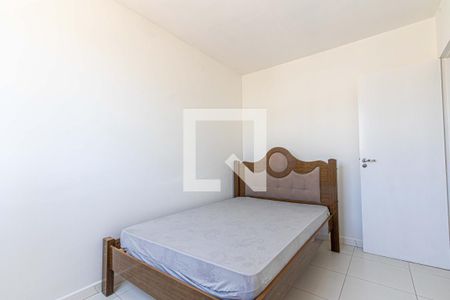 Quarto 2 de apartamento para alugar com 2 quartos, 56m² em Roçado, São José