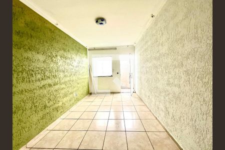 Sala de casa à venda com 2 quartos, 49m² em Nacional, Contagem