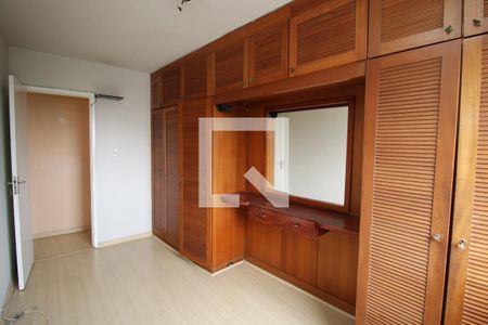 Quarto 1 de apartamento para alugar com 2 quartos, 48m² em Olaria, Rio de Janeiro