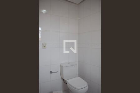 Casa de condomínio à venda com 334m², 4 quartos e 2 vagas Casa de condomínio à venda com 334m², 4 quartos e 2 vagasBanheiro Social