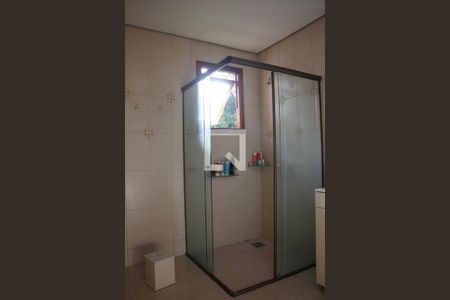 Casa de condomínio à venda com 334m², 4 quartos e 2 vagas Casa de condomínio à venda com 334m², 4 quartos e 2 vagasBanheiro da Suíte