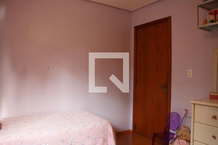 Casa de condomínio à venda com 334m², 4 quartos e 2 vagas Casa de condomínio à venda com 334m², 4 quartos e 2 vagasQuarto 2