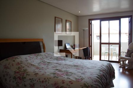 Casa de condomínio à venda com 334m², 4 quartos e 2 vagas Casa de condomínio à venda com 334m², 4 quartos e 2 vagasSuíte