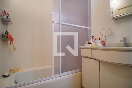 Banheiro 2 de apartamento à venda com 4 quartos, 190m² em Centro, Novo Hamburgo