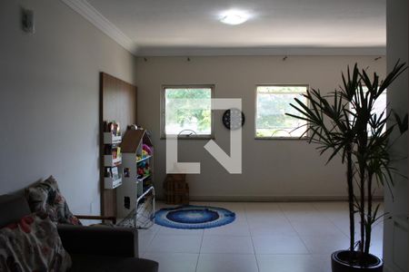 Sala de estar de casa à venda com 3 quartos, 337m² em Jardim Eulina, Campinas