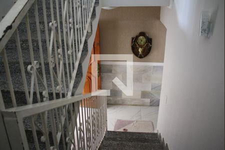 Hall de entrada e escada de casa à venda com 3 quartos, 337m² em Jardim Eulina, Campinas