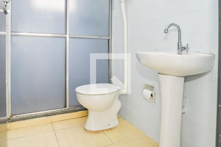 Banheiro de apartamento para alugar com 1 quarto, 45m² em Sarandi, Porto Alegre