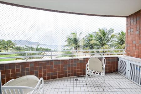 Sala de apartamento à venda com 2 quartos, 85m² em Camboinhas, Niterói