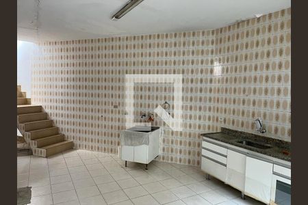 Casa à venda com 4 quartos, 132m² em Penha de França, São Paulo
