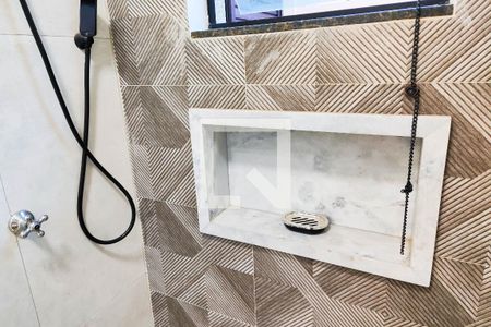 Apartamento à venda com 100m², 2 quartos e 1 vaga Apartamento à venda com 100m², 2 quartos e 1 vagaBanheiro Social