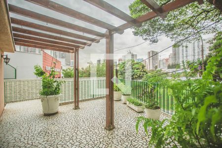 Varanda de casa para alugar com 3 quartos, 250m² em Indianópolis, São Paulo