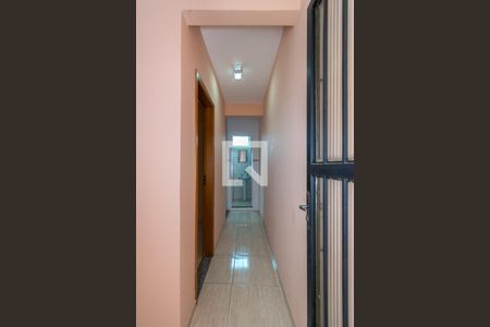 Corredor de casa para alugar com 1 quarto, 55m² em Brás de Pina, Rio de Janeiro