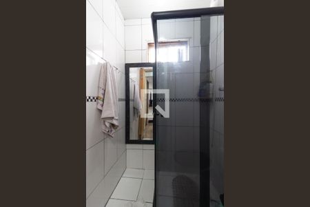 Banheiro de apartamento à venda com 2 quartos, 59m² em Conjunto Residencial José Bonifácio, São Paulo