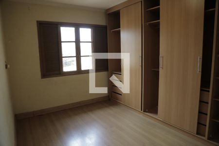 Quarto 1 de casa para alugar com 6 quartos, 375m² em Vila Comercial, São Paulo
