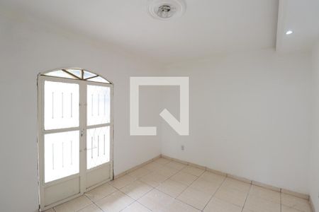 Sala de casa para alugar com 2 quartos, 60m² em Trindade, São Gonçalo