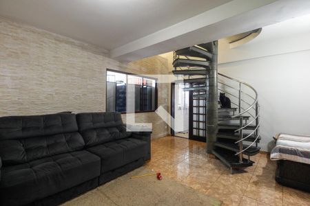 Sala de casa à venda com 4 quartos, 330m² em Vila Carrão, São Paulo