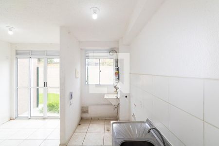 Apartamento para alugar com 44m², 2 quartos e 1 vaga Apartamento para alugar com 44m², 2 quartos e 1 vagaCozinha e Área de Serviço